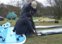 13b_Rigging_up_in_the_snow_001